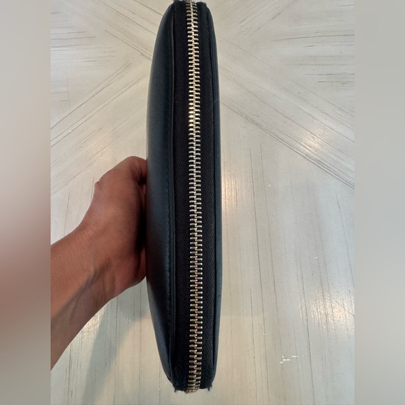 🛍️HP🛍️AUTHENTIC GUCCI👜 Soho Pebbled Leather Zip Around Long Wallet (Black) - Picture 8 of 15